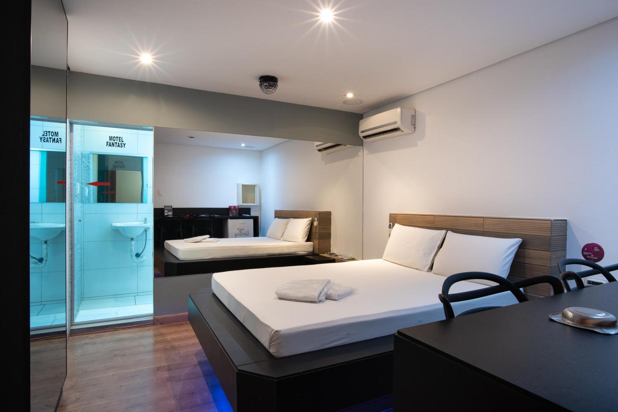 Fantasy 1 Hotel