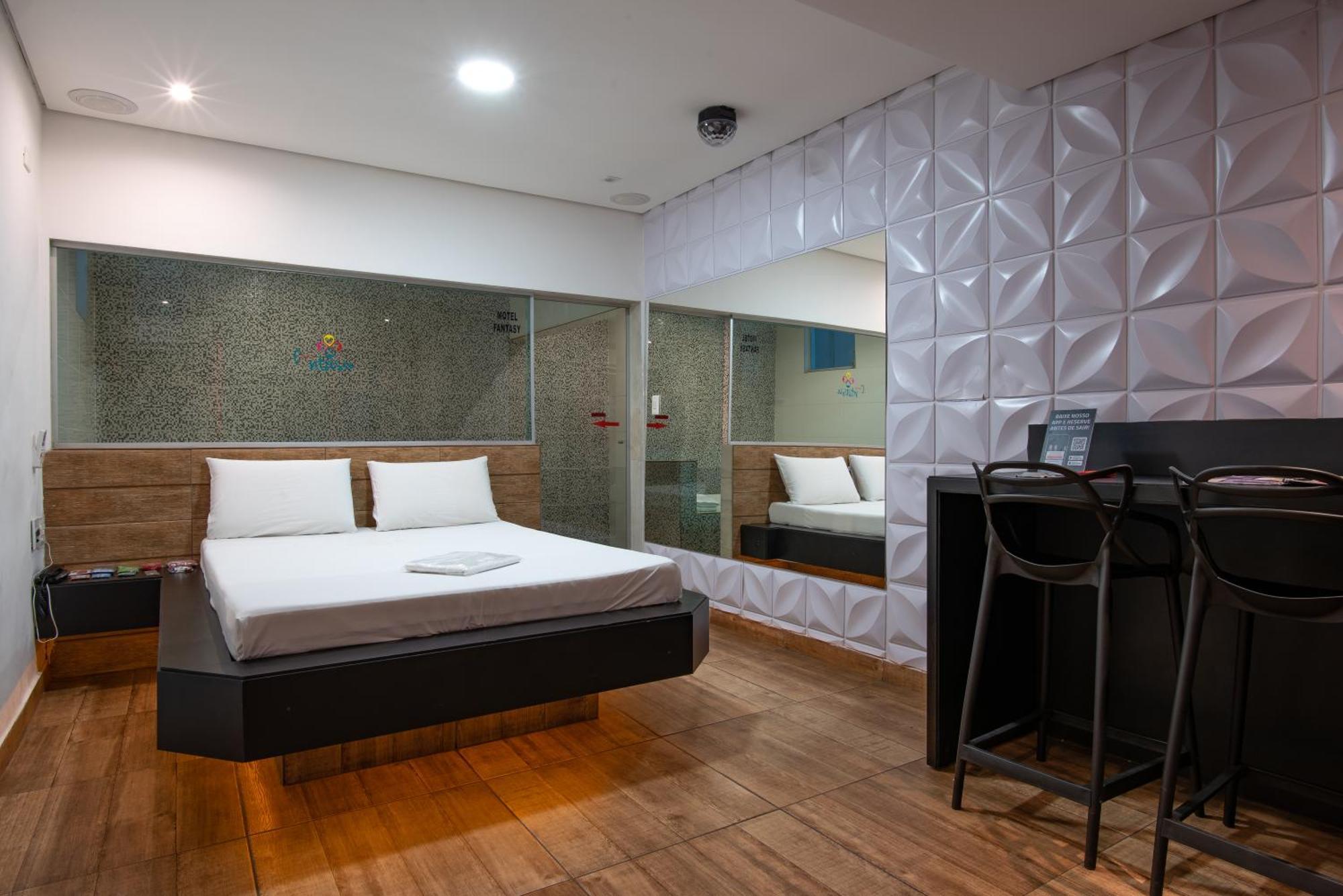 Hotel Fantasy 1