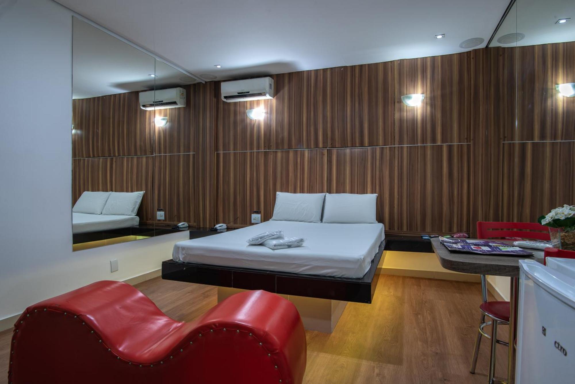 Hotel Fantasy 1